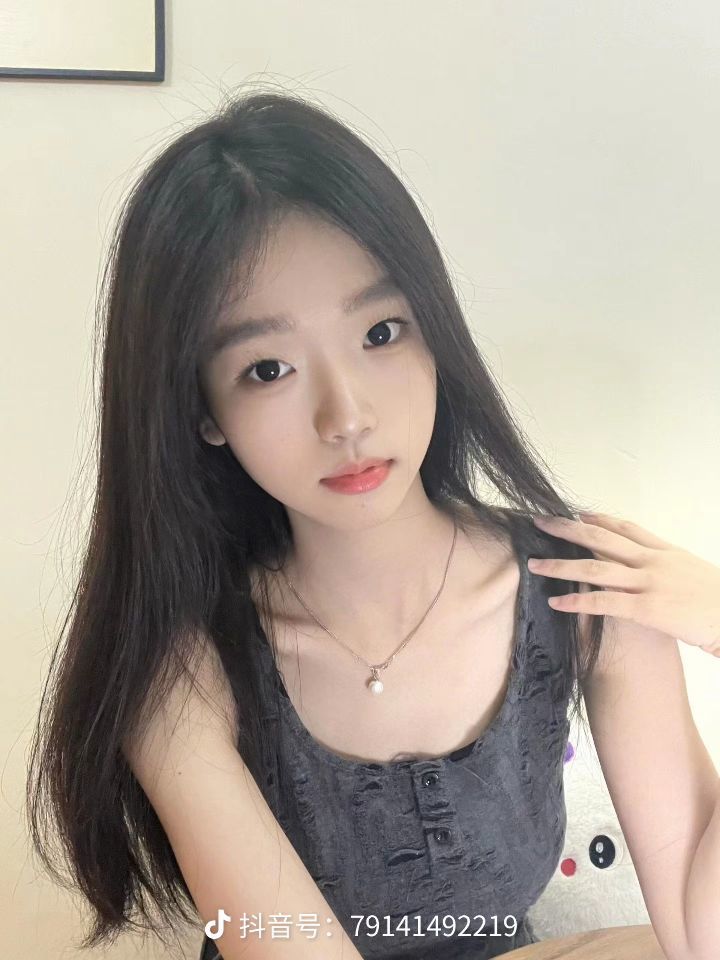 随风浅夏微瑜主播图片