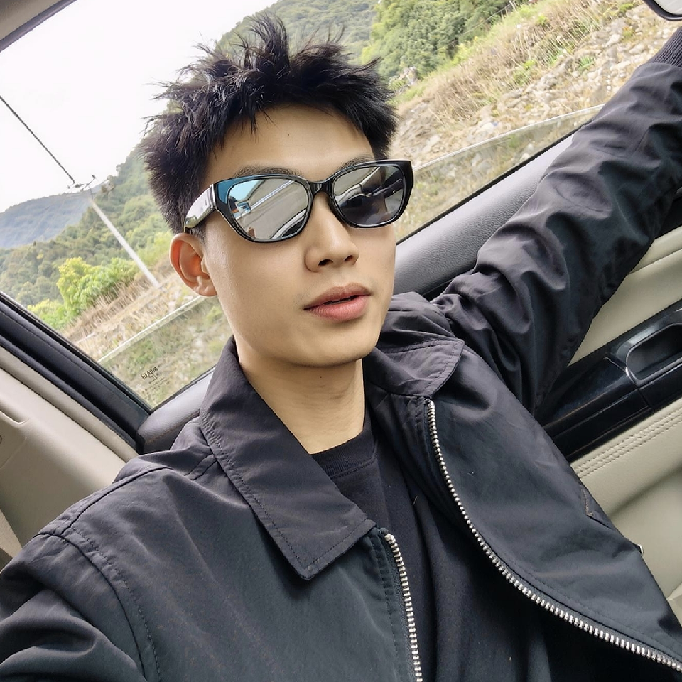 新人叶凡-终究不凡海报