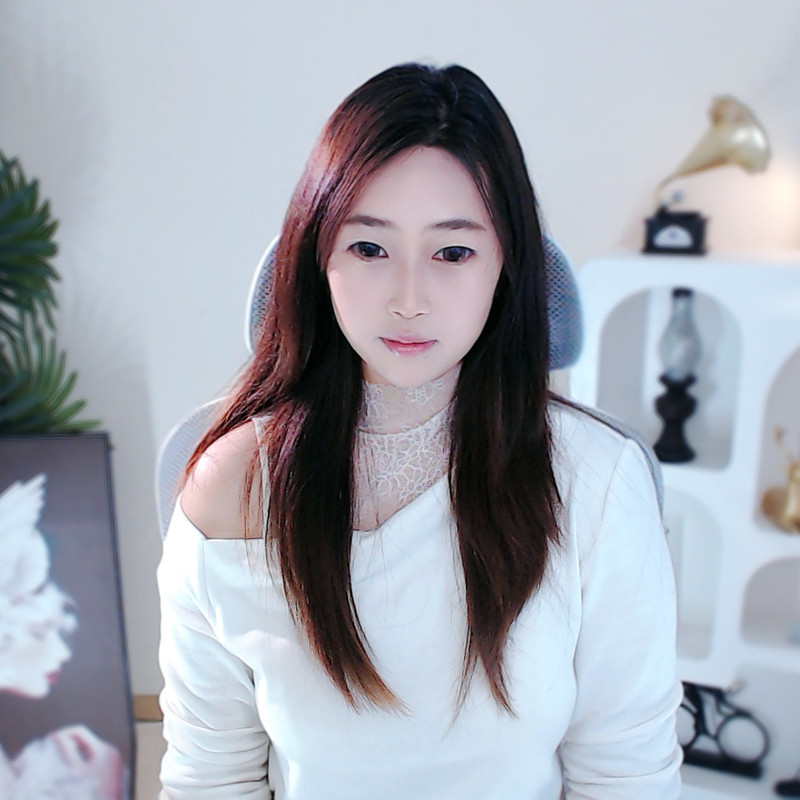 新人桃子~的直播间