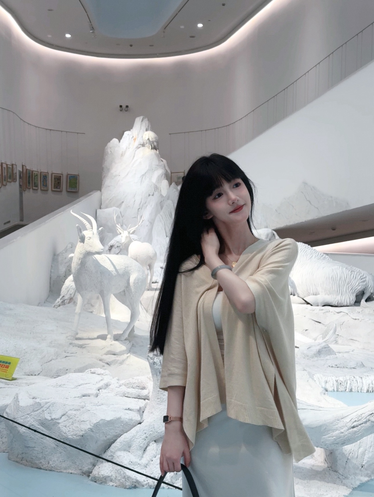 于小鱼爱唱歌~主播图片