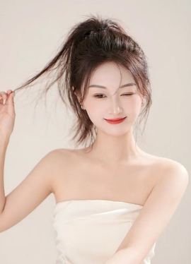 薇薇💞有点甜💋的图片