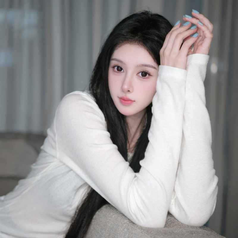 ❤️会唱歌的依依