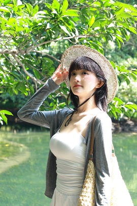 于小鱼今日休明天见主播照片