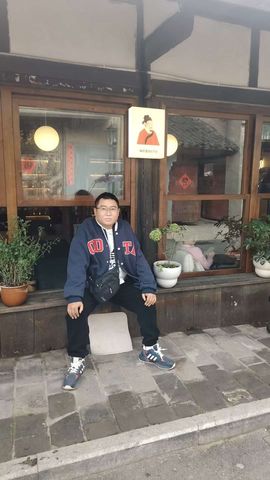 张育飞Fiy主播照片