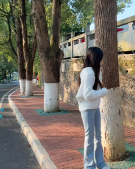 洛洛耶主播照片