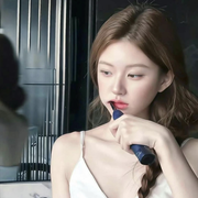 你这个孤独的美女！