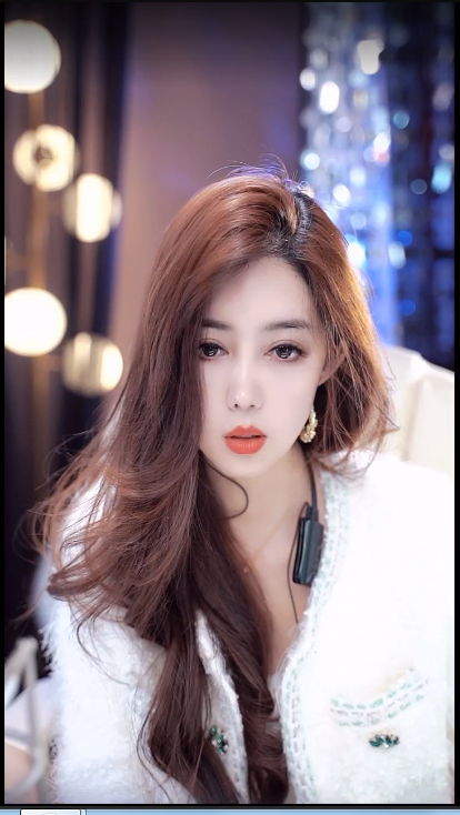 崤菡御道的主播照片