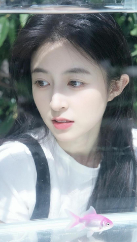 小妮呀~主播照片