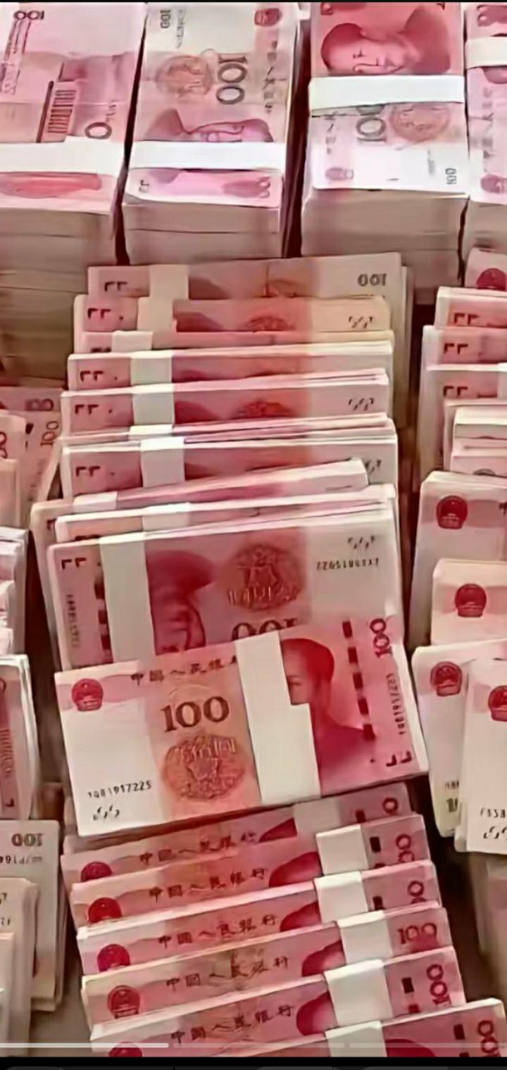小余辉的主播照片