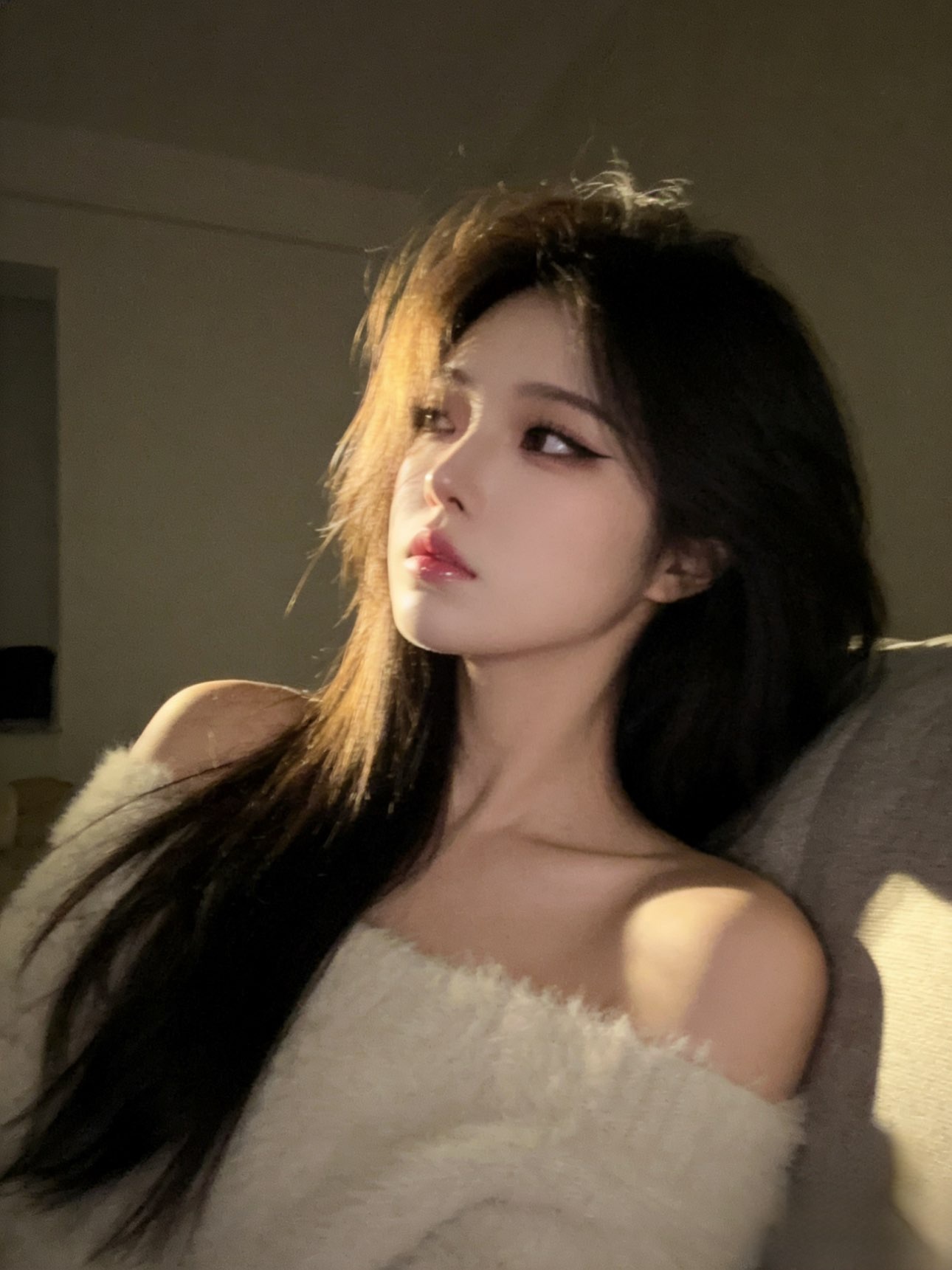 新人~闹闹主播图片