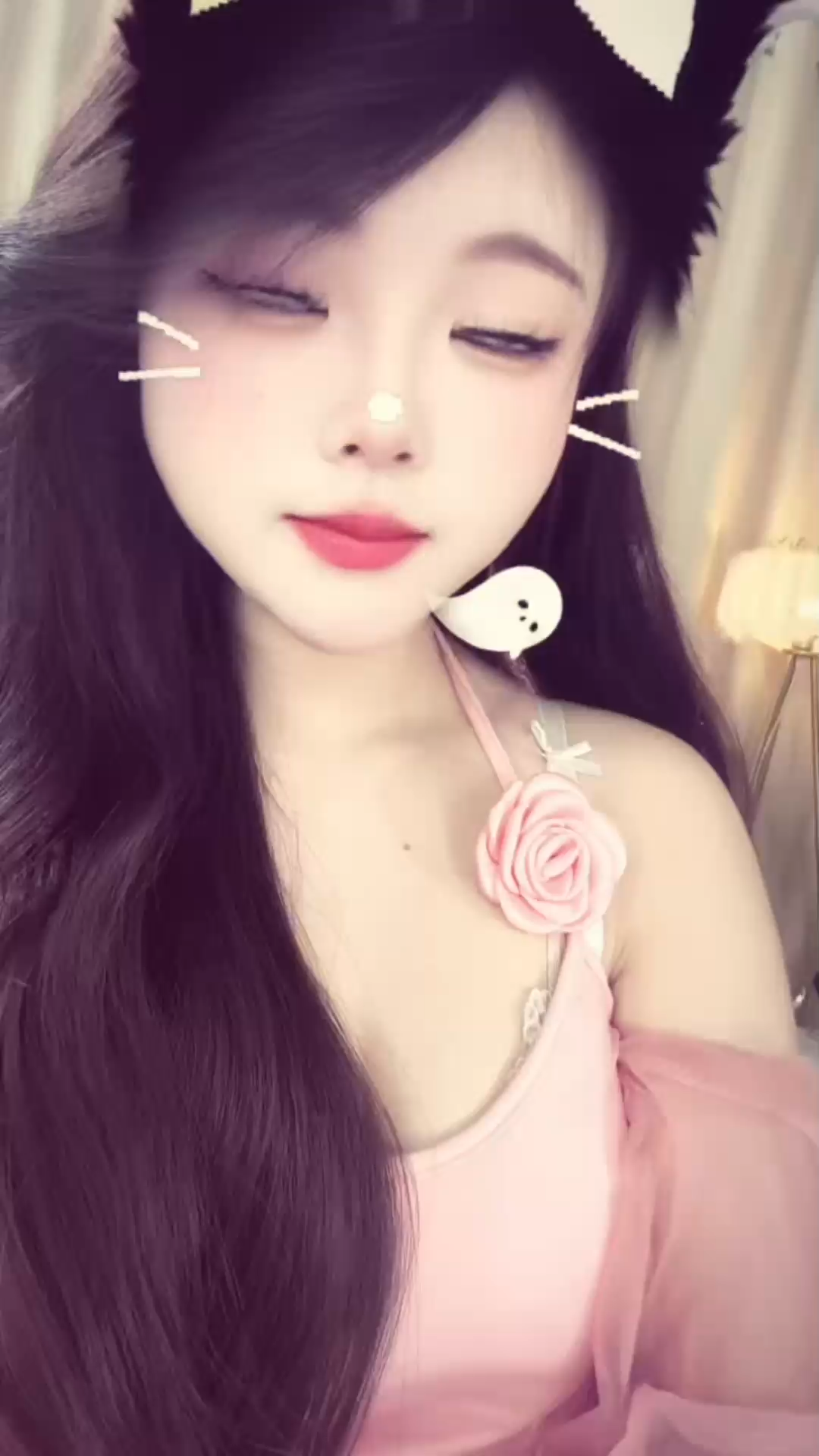 北鼻今天喝了脉动，吃