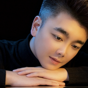 🚬᭄半根ღ᭄烟烫心的头像