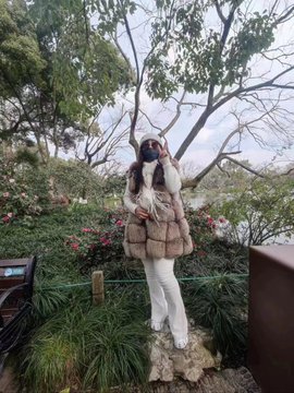 龙菲菲越来越好主播照片