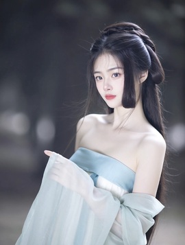 新人卿卿的图片