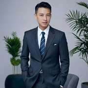 姿势不对提臀拱肚
