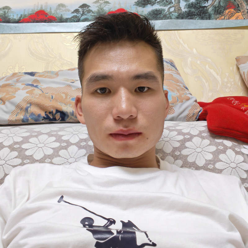 路人，只看不刷的主播海报