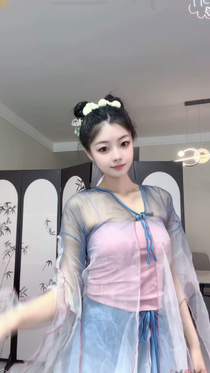 /媚眼