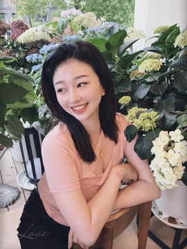 粥粥要发财主播照片