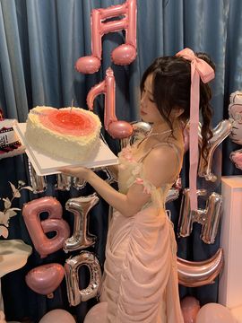 妍宝🤭早上6点直播主播照片