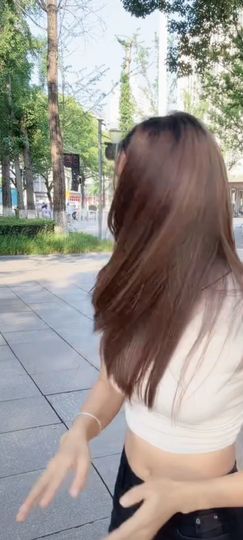 朽木自雕、独饮独醉的图片