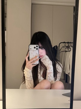 白桃吃不饱的图片