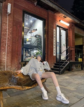 喂喂抱抱馨💌主播照片