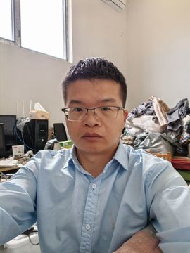 勾臂铮Q5主播照片