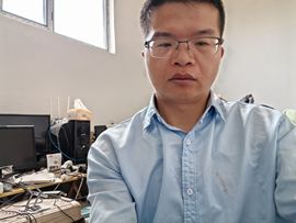 勾臂铮Q5主播照片