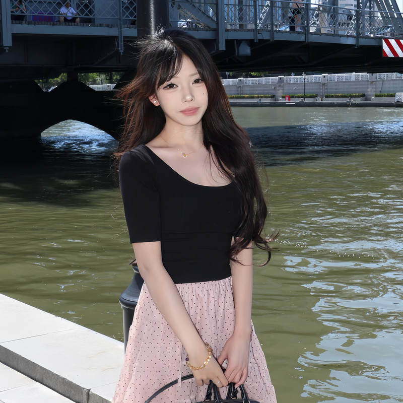 新人希研~的主播海报