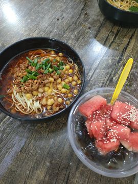 新人果汁🍹下午1点的图片