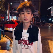 小峻喜欢瑜伽☭