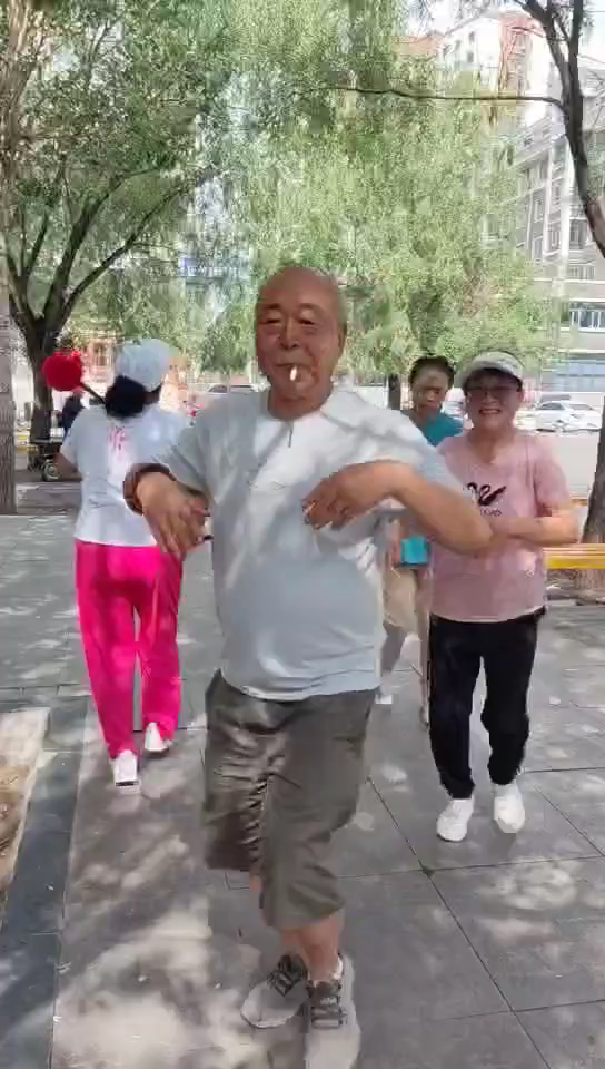 无比的开心😁美美哒