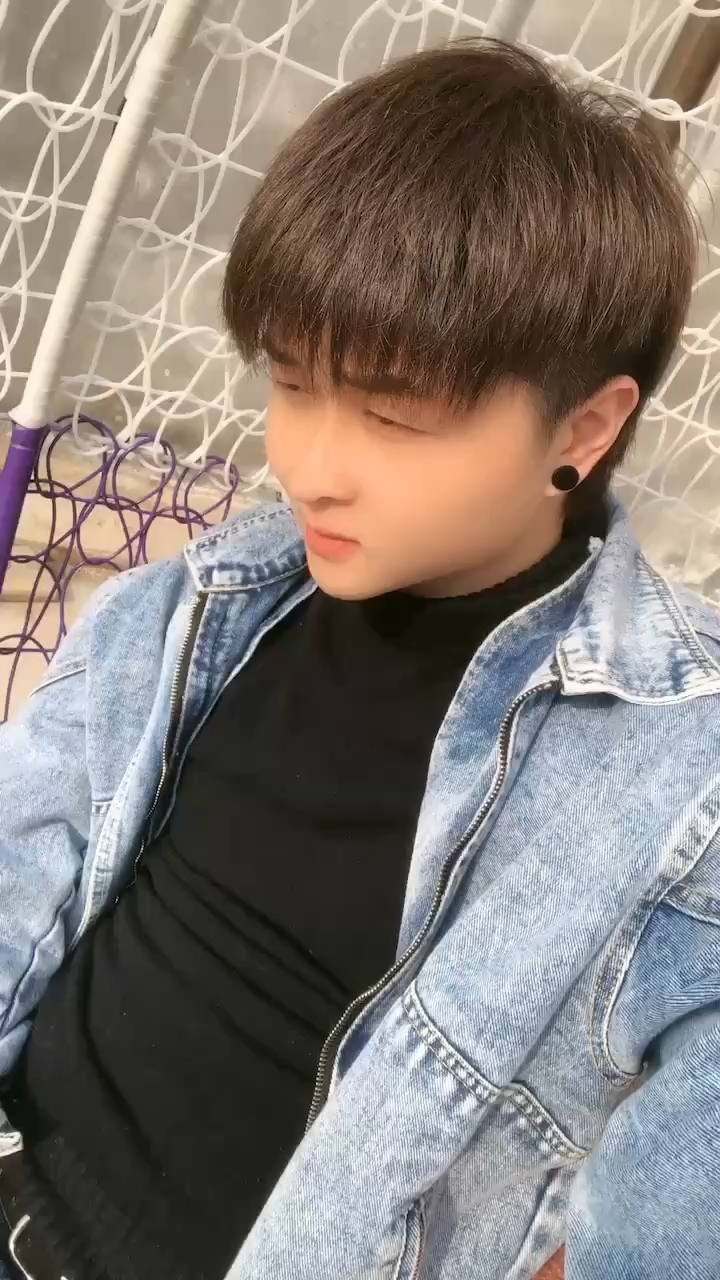 今 天 比 昨 天