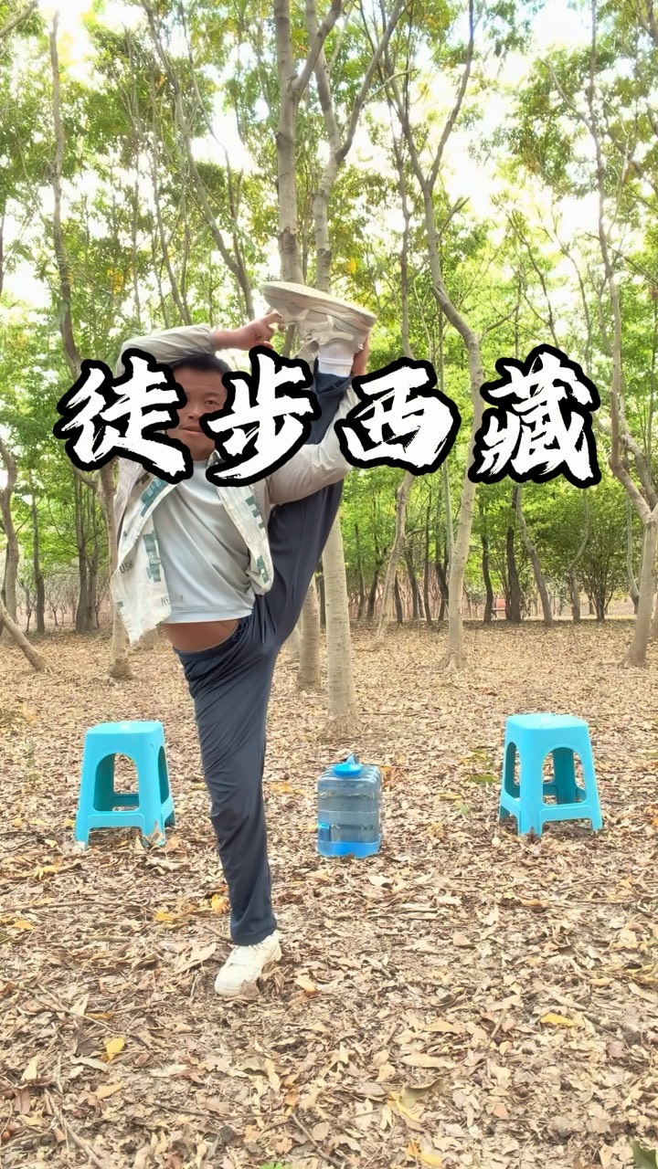 大雨中野外露营