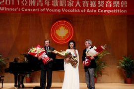 刘子琪主播照片