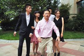 欢喜豆钟家斌主播照片