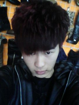 ℡骚年？主播照片