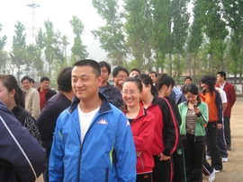 巴巴六十四主播照片