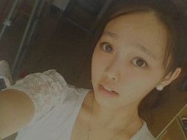 `饭饭^主播照片