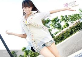 细雨打湿西湖柳主播照片