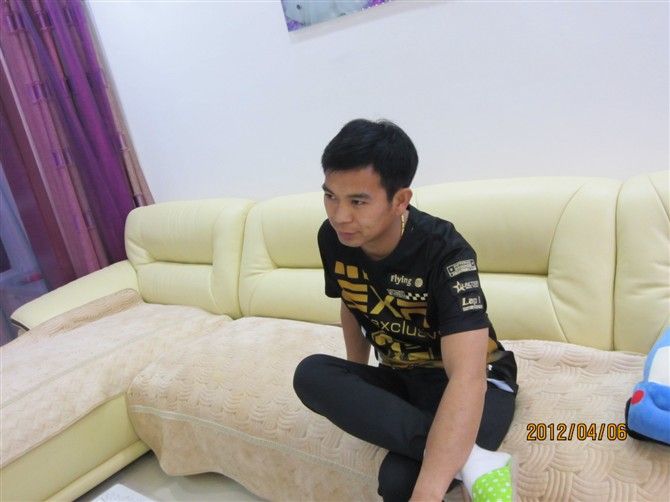 白了白白白ㄨ度哥主播照片