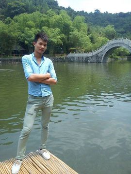 阿Bing主播照片