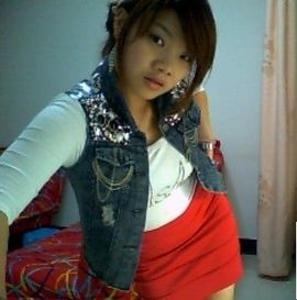 小欣欣，到此一游主播照片