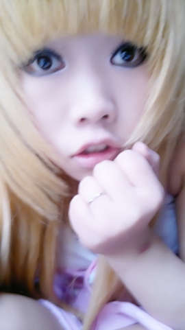 冷亚桂主播照片