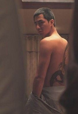 拉泼粑粑吃一口主播照片