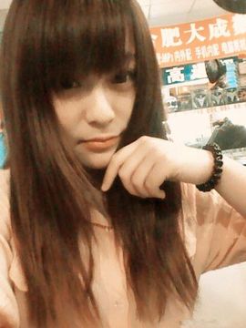 ☻☺忐忑小飞象主播照片