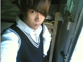 哇家庭煮男主播照片