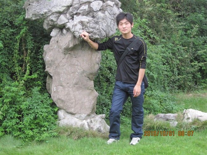 一丝心痛的主播照片