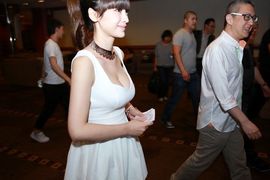 YUNLI主播照片