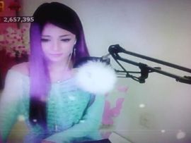 😸熱饅頭主播照片